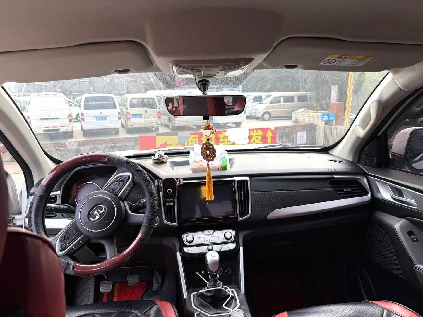 长城 2021款 炮 2.0T 商用版柴油四驱领航型长箱 手动挡