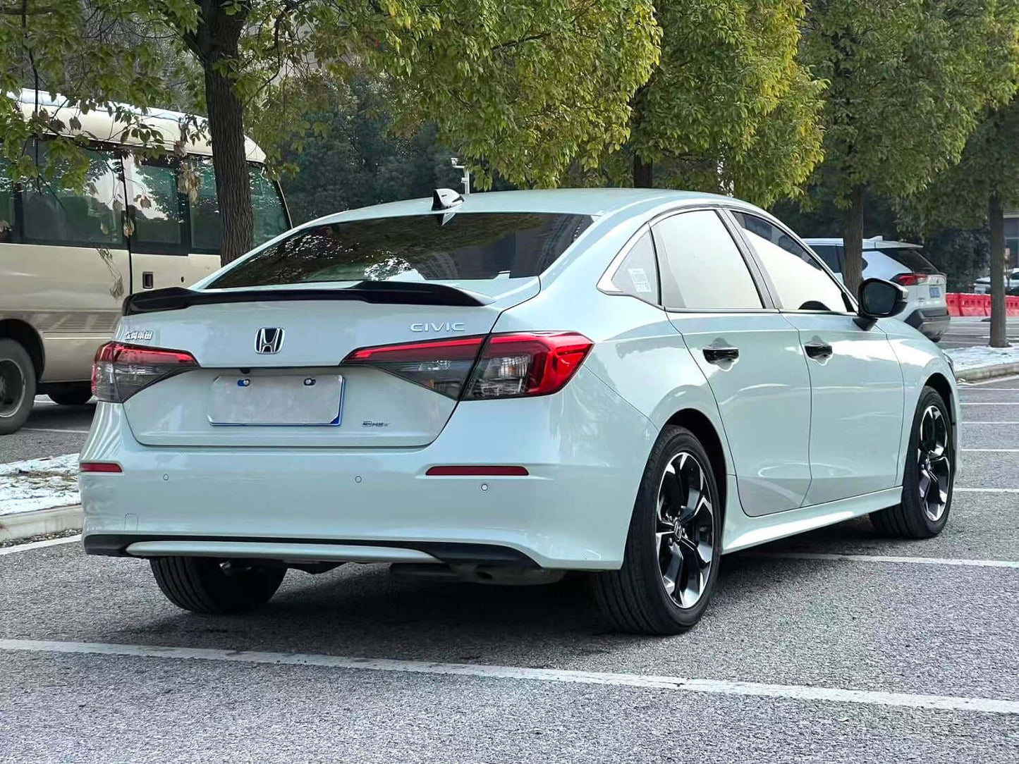 本田 2023款 思域 e:HEV 2.0 无级 锐力版 自动挡