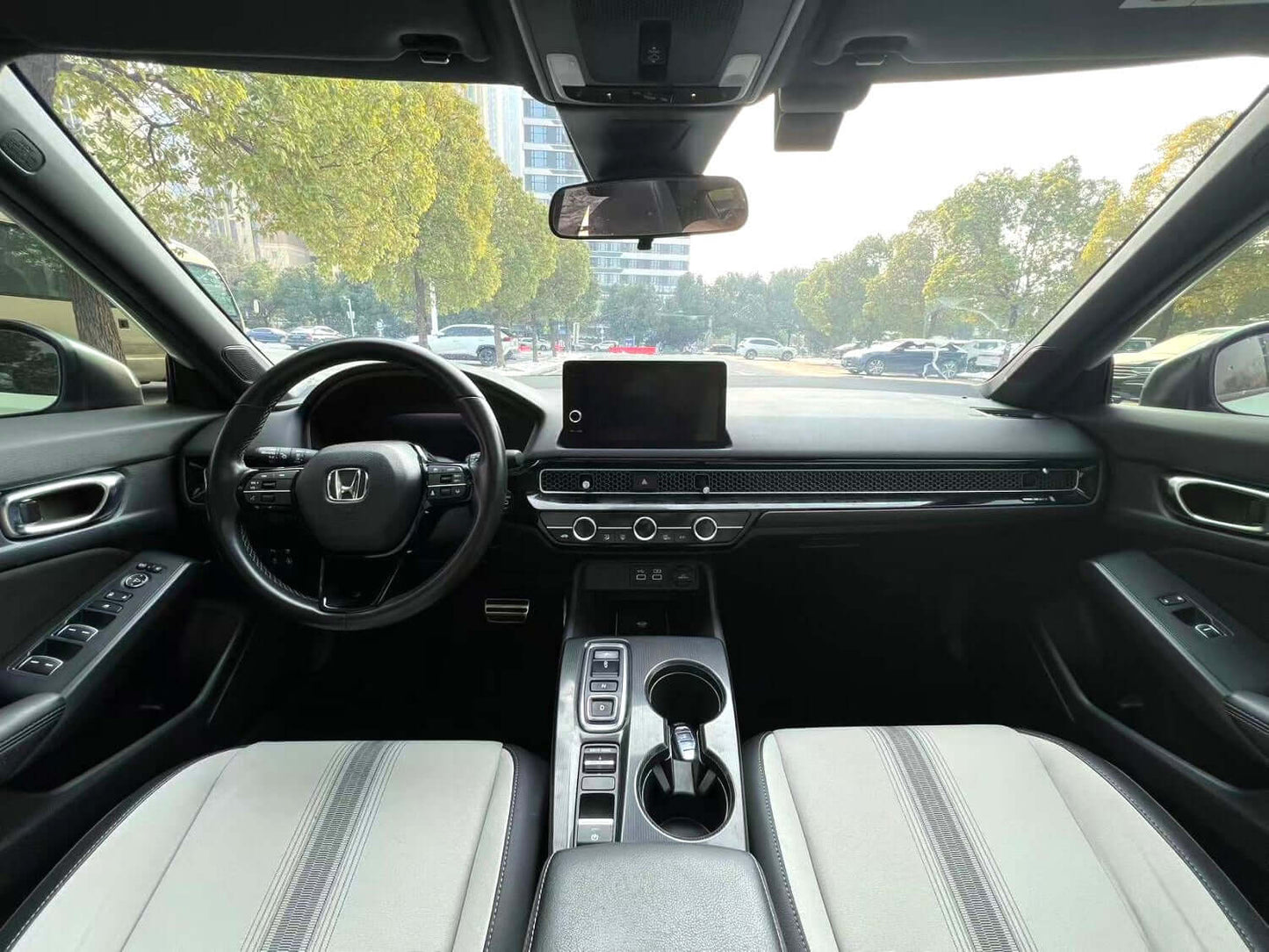 本田 2023款 思域 e:HEV 2.0 无级 锐力版 自动挡
