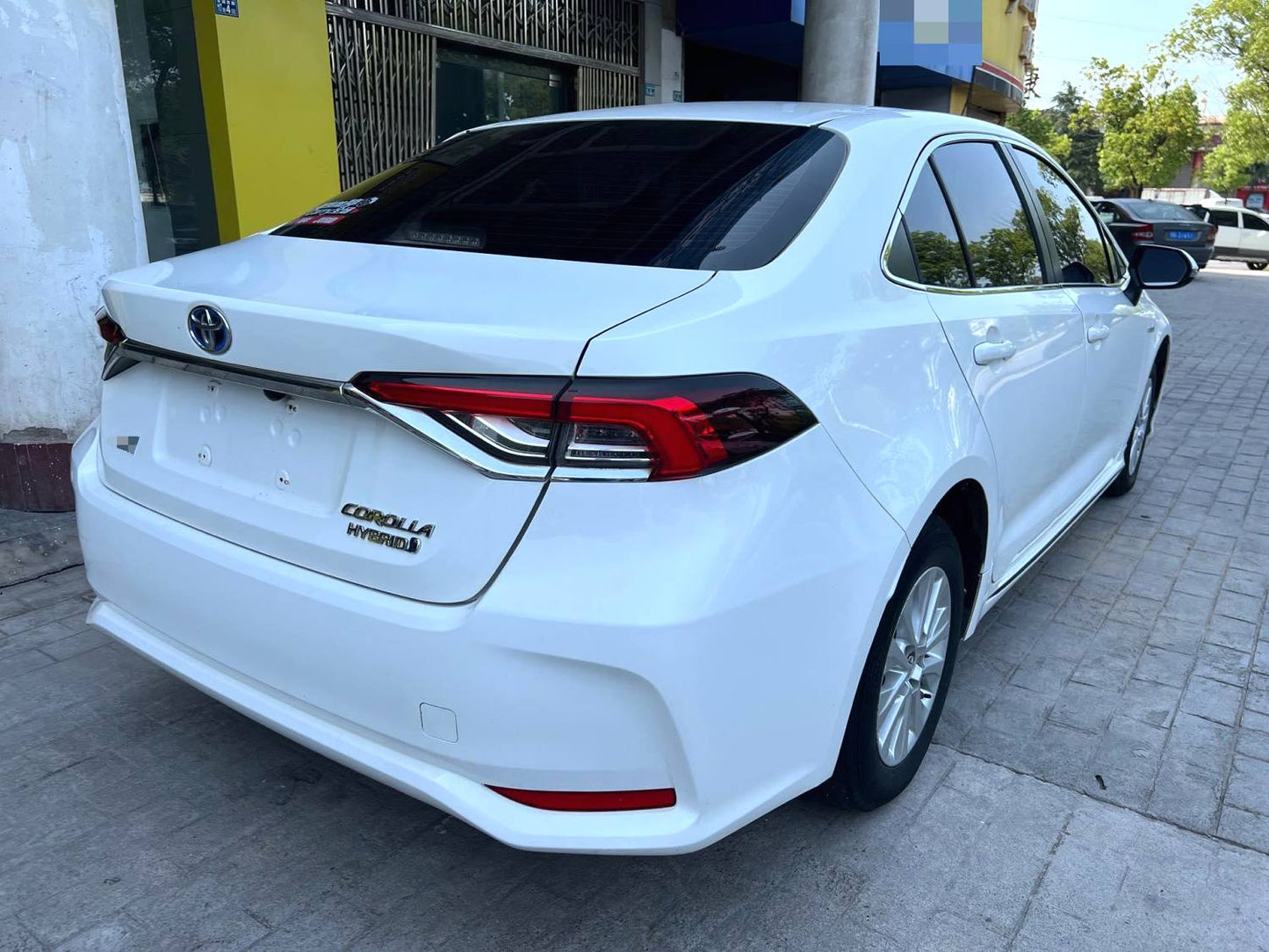 丰田 2022款 卡罗拉双擎 1.8 无级 先锋版 自动挡